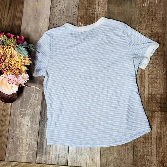 Hollister Ribbed Blue and White Cropped Striped T-Shirt Juniors Size XL - Picture 11 of 15